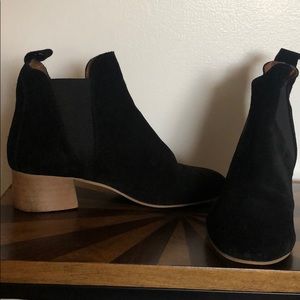 Black Chelsea booties